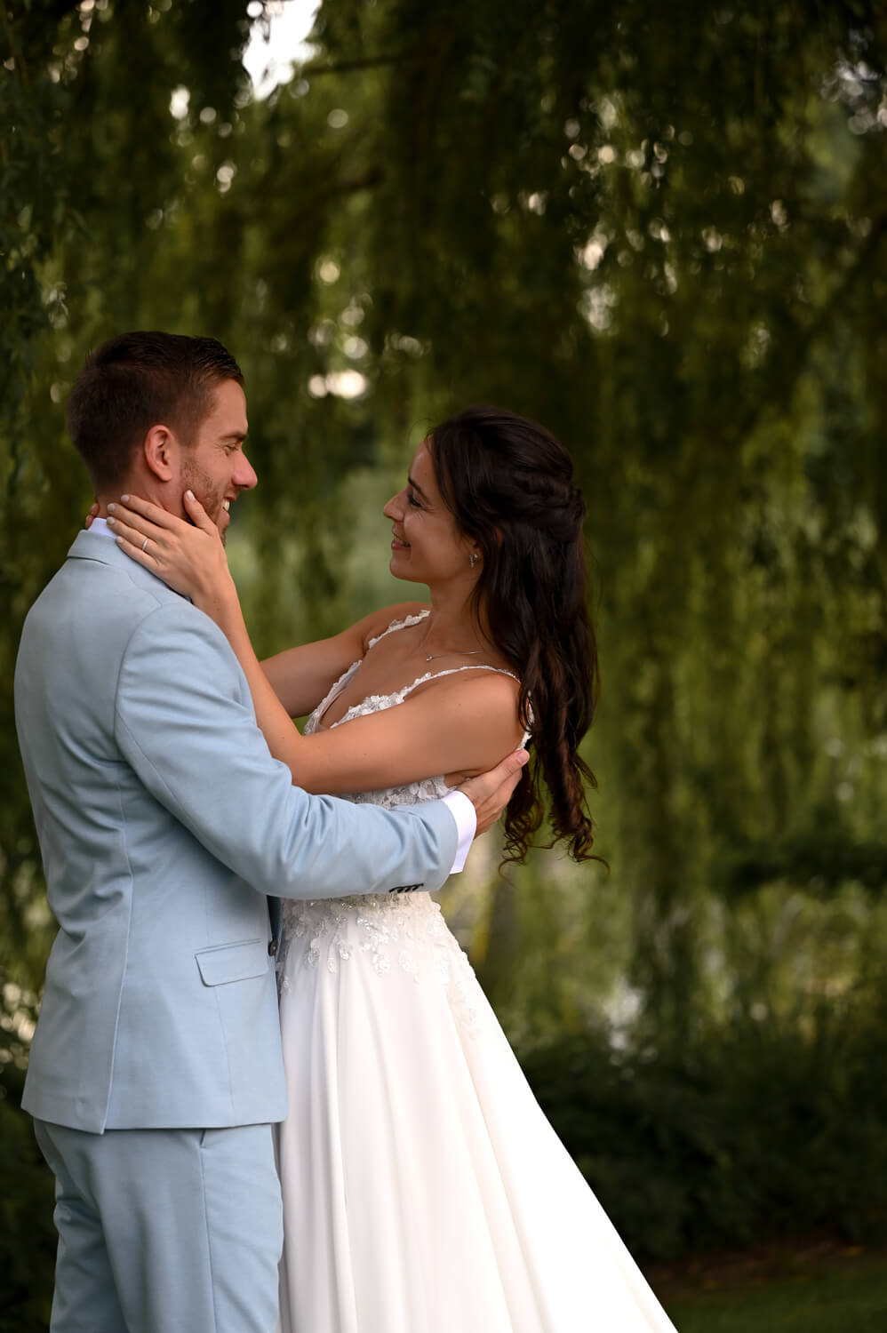 Braut und Bräutigam auf einem Hochzeitsshooting in Rostock